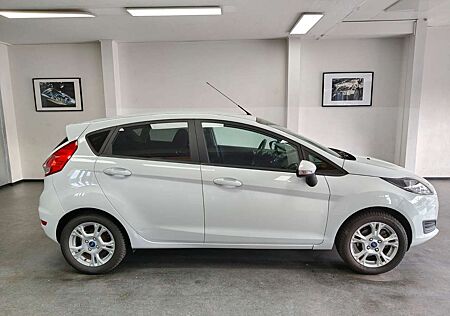 Ford Fiesta SYNC Edition Klima PDC TÜV 10/2027