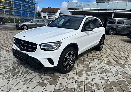 Mercedes-Benz GLC 300 GLC300e 4M*Wide*Pano*360°*MBUX*RCAM*AHK