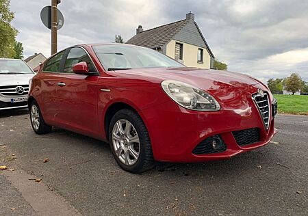 Alfa Romeo Giulietta Turismo 1. Hand guter Zustand