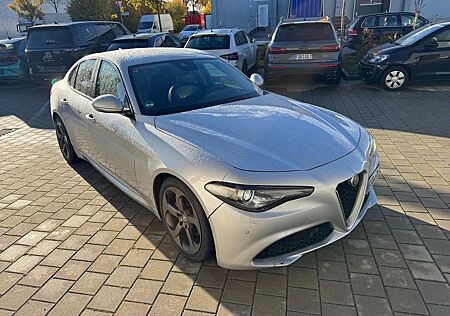 Alfa Romeo Giulia 2.2 DIESEL *TOP-Ausstattung* Scheckheft