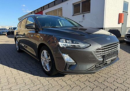 Ford Focus Turnier 1.0 C&C*LED*NAVI*R-CAM*PDC
