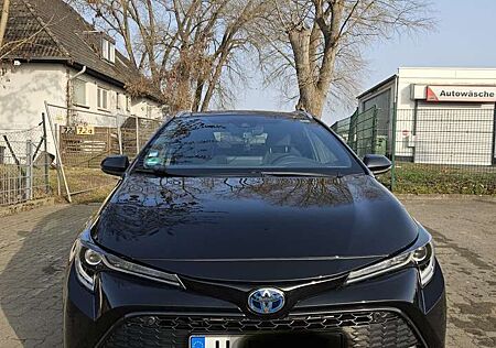 Toyota Corolla 2.0 Hybrid Touring Sports Team Deutschland