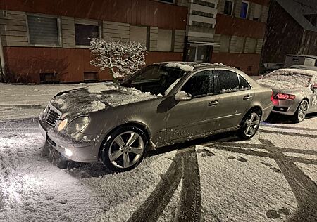 Mercedes-Benz E 220 Elegance