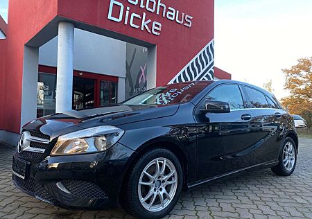 Mercedes-Benz A 200 BlueEfficienc Automatik! Voll Leder Navi