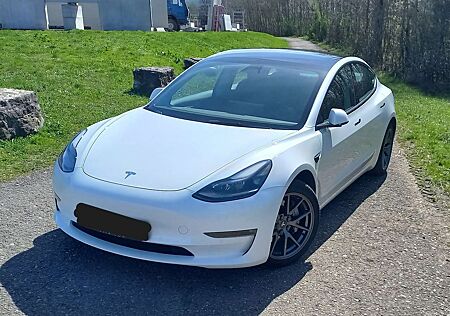 Tesla Model 3 AWD Long Range, AHK, USS, 1. Hand, unfallfrei