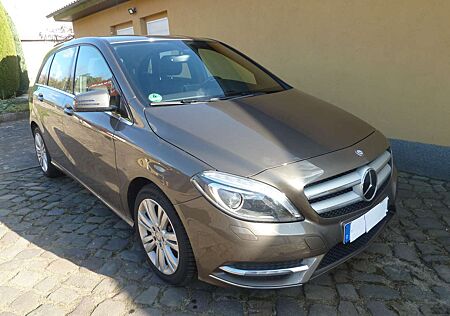 Mercedes-Benz B 200 (BlueEFFICIENCY) Sports Tourer