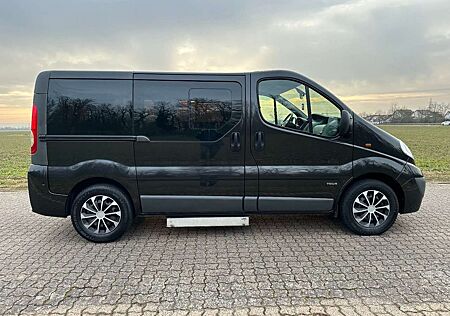 Opel Vivaro Combi Tour Automatik 7-Sitzer