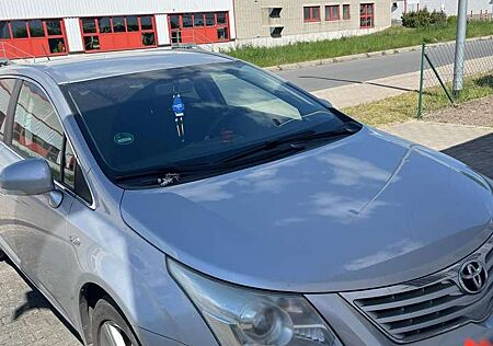 Toyota Avensis Combi 2.2 D-4D Automatik Edition