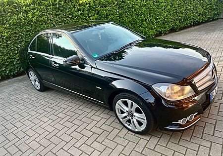 Mercedes-Benz C 200 CDI 220 BlueEFFICIENCY Avantgarde