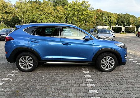 Hyundai Tucson blue 1.7 CRDi 2WD DCT Style
