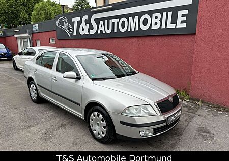 Skoda Octavia 1.6 Ambiente -Klimaaut.-AHK-PDC-