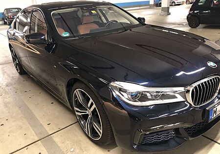 BMW 730d 730 M-SPORTPAKET CARBON SCHWARZ STANDHEIZUNG