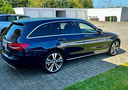 Mercedes-Benz C 400 4Matic T 7G-TRONIC AMG Line +++Letzter Preis+++