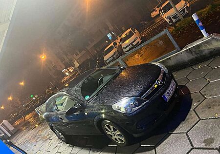 Opel Astra GTC 1.6