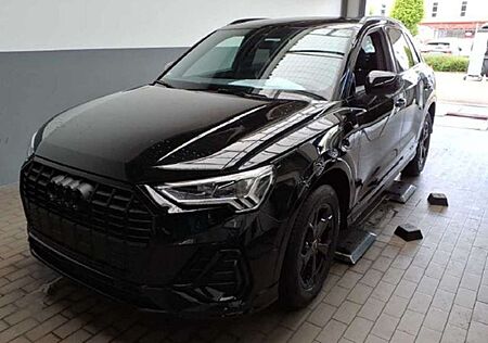 Audi Q3 45 TFSI e S line S tronic AHK Navi LED