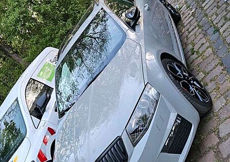 Skoda Octavia Combi 2.0 TSI DSG RS 230
