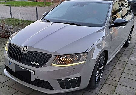 Skoda Octavia +Combi+2.0+TDI+(Green+tec)+4x4+DSG+RS