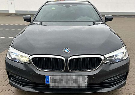 BMW 530d 530 5er Touring Diesel Touring Aut. Sport Line