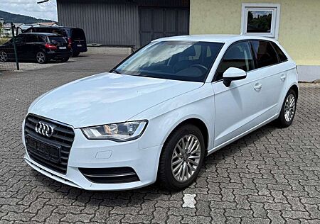 Audi A3 2.0 TDI Sportback S-Tronic Attraction