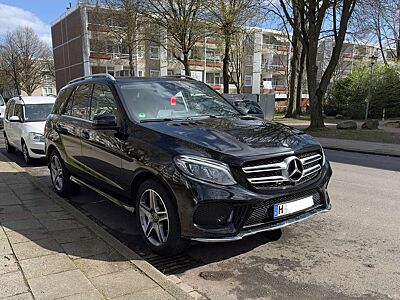 Mercedes-Benz GLE 250 GLE 250 d 4Matic AMG Line + 20 Zoll AMG Felgen