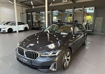 BMW 520 d Luxury Line LASER Live Pano HUD H&K