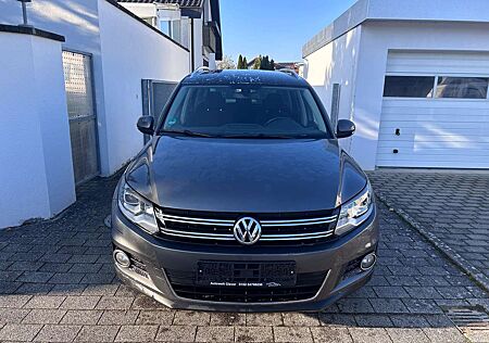 VW Tiguan Volkswagen Sport&Style -4X4-AUTOMATIK-NAVI-AHK-XENON-1HAND-