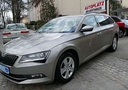 Skoda Superb Combi Ambition, BI-Xenon