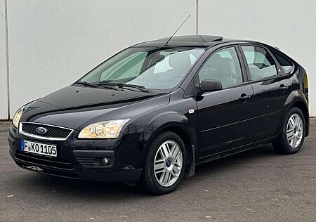 Ford Focus 1.6 GHIA ** TOP AUSSTATTUNG ** TÜV NEU