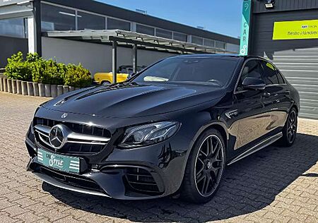 Mercedes-Benz E 63 AMG E 63 S 4Matic+ Sport AGA Carbon Burmester 3D PANO