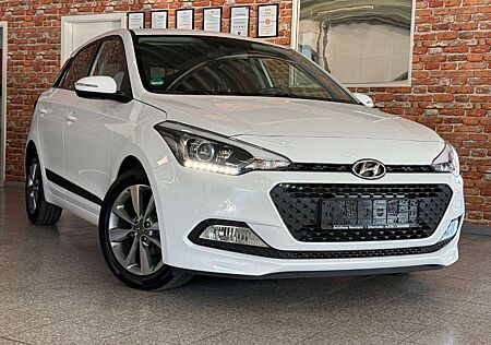 Hyundai i20 YES!-1.4-Navi-SHZ-Klimaaut.-PDC-Wifi!