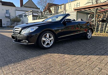 Mercedes-Benz E 200 CGI Cabrio BlueEFFICIENCY Automatik Elegance