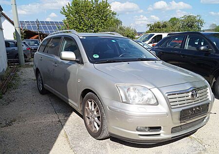 Toyota Avensis Kombi 1.8 PDC Klima Tüv bis 04/2027