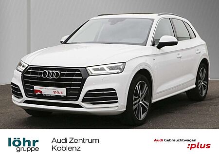 Audi Q5 55 TFSIe sport Panorama AHK Kamera Leder