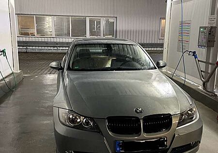 BMW 320i 320