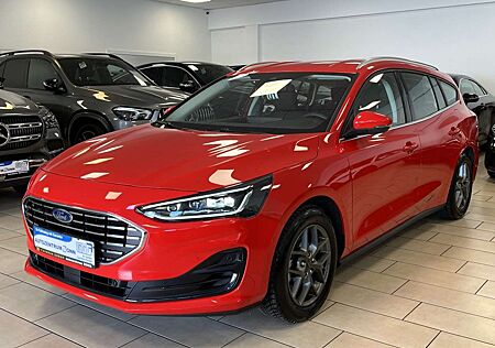 Ford Focus Titanium*W-Paket*Navi*AHK*CarPlay*R-cam*