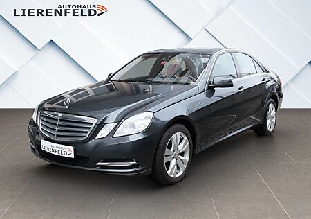 Mercedes-Benz E 300 BlueTec Hybrid Mercedes Scheckheft