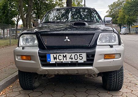 Mitsubishi L200 4 Doors Automatic