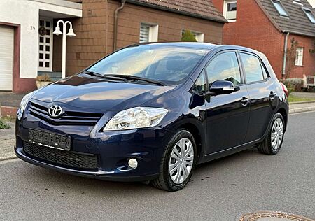 Toyota Auris Life