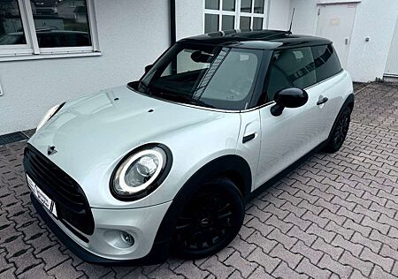 Mini Cooper 1.5 Aut. Chili PANO Sport CarPlay Navi LED