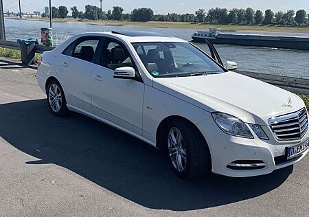 Mercedes-Benz E 220 CDI DPF BlueEFF 7G-TRONIC Avant AHK SD Scheckheft