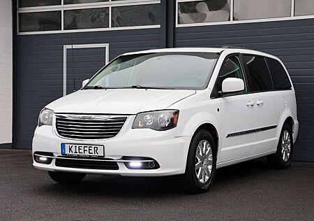 Chrysler Voyager V6/AHK/LPG/7-Sitzen/KAMERA/DVD/AMBIE/R17