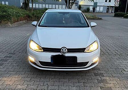 VW Golf Volkswagen 1.2 TSI BlueMotion Technology Cup