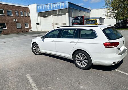 VW Passat Variant Volkswagen 2.0 TDI DSG (BlueMotion Technology) Comfortline