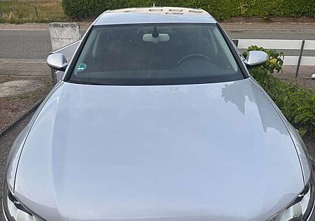 Audi A6 Avant 2.7 TDI DPF quattro tiptronic