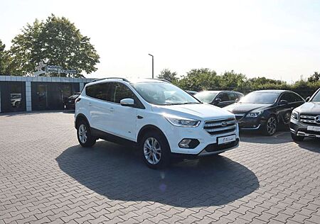 Ford Kuga Titanium 4x4 Auto. CarPlay Keyless PDC