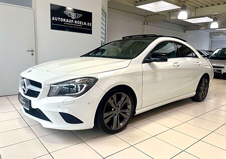 Mercedes-Benz CLA 200 Coupe Panaromadach/Navi/Xenon