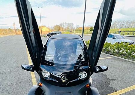 Renault Twizy 45 - Fahren ab 15 Jahren! Sommer- & Winterreifen