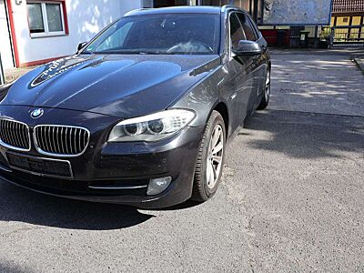 BMW 520 520d Touring Aut. Leder Panorama PDC
