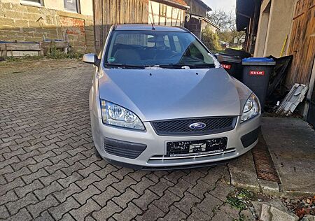 Ford Focus 1.6 TDCi DPF Ghia