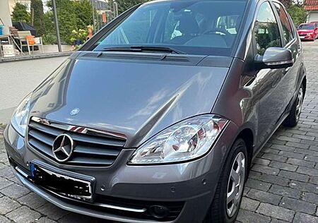 Mercedes-Benz A 180 Wenig KM + neuer TÜV